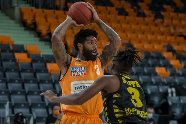 更是一个展 更是一个展