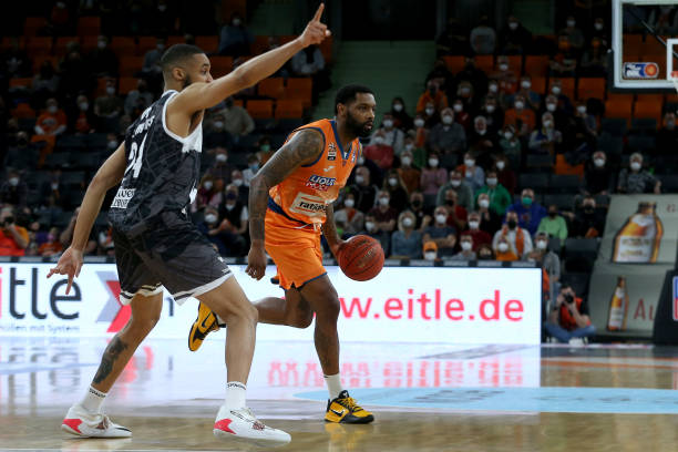 在上半场依 在上半场依